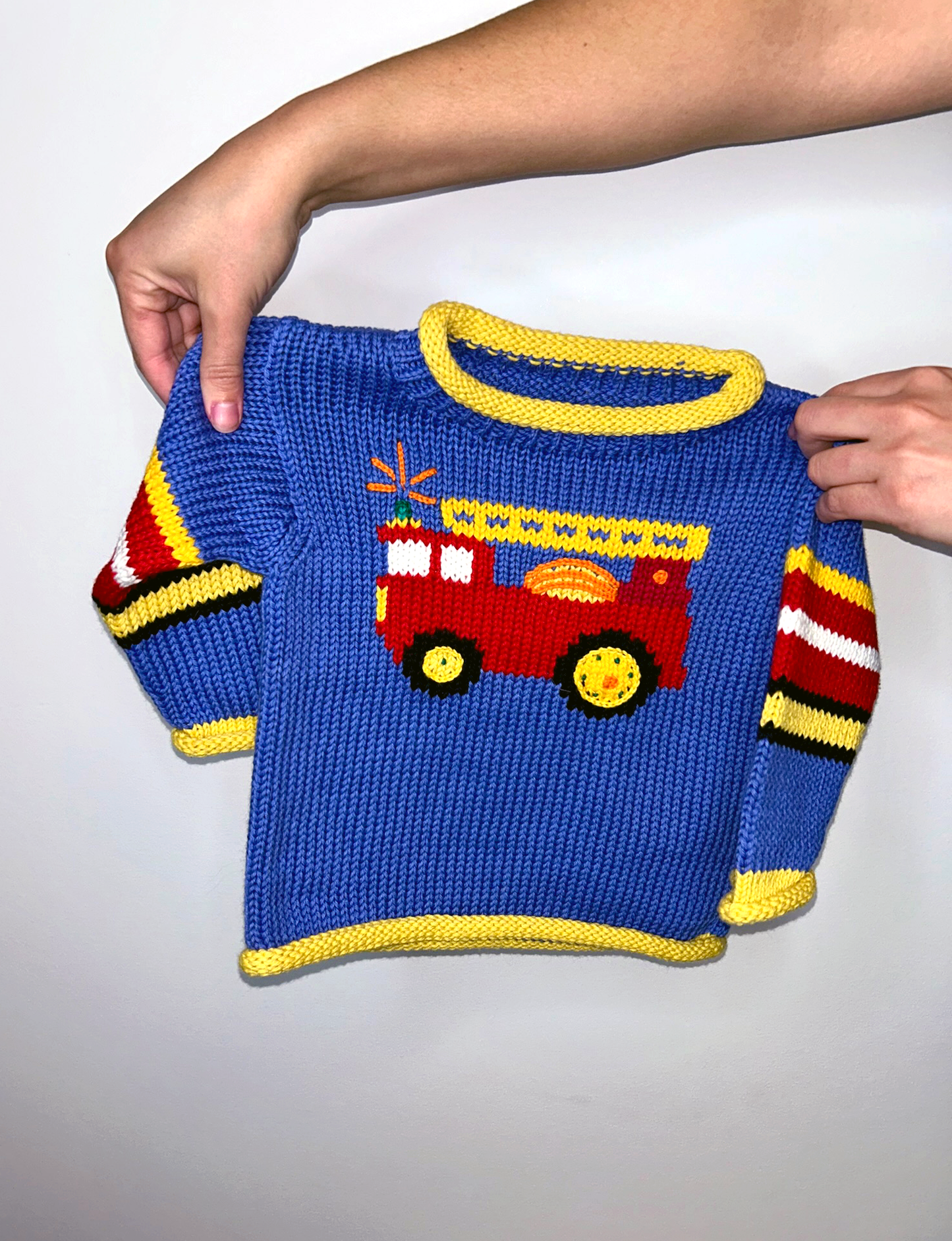 Firetruck! Sweater with yellow collar - 12M