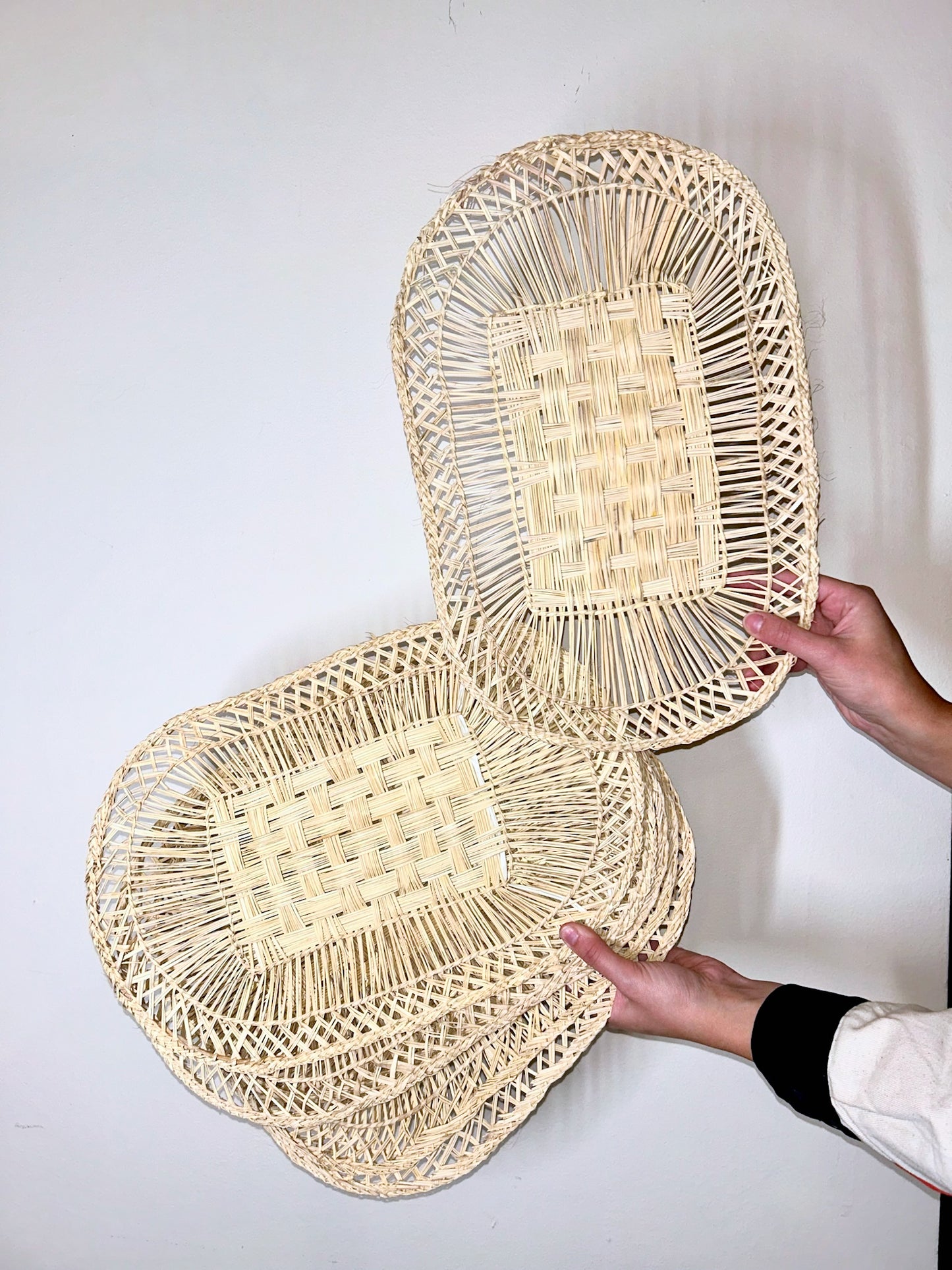 Straw Lace Placemats Set (6)