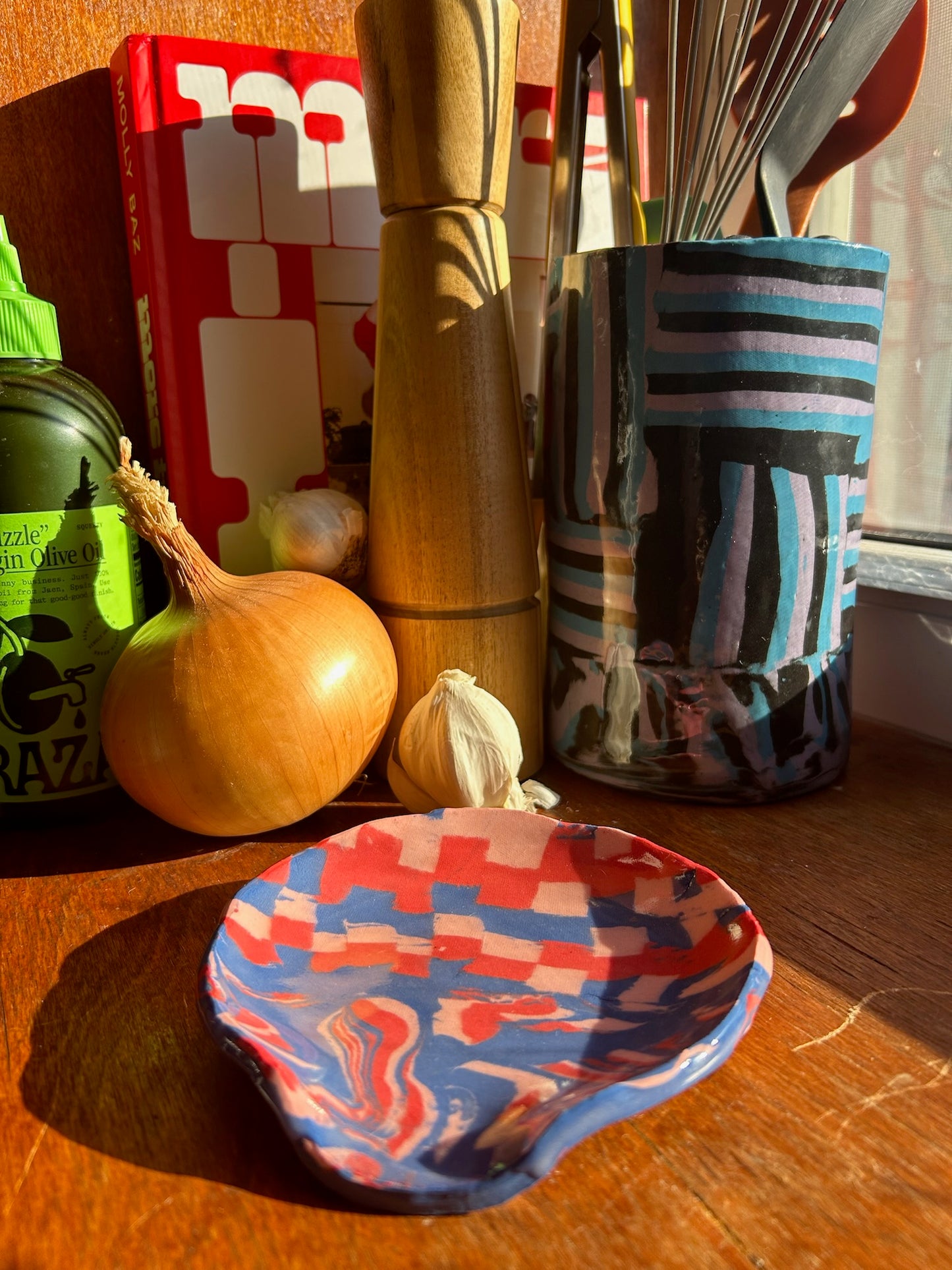 Nerikomi Porcelain Spoon Rest - Pink + Blue + Red