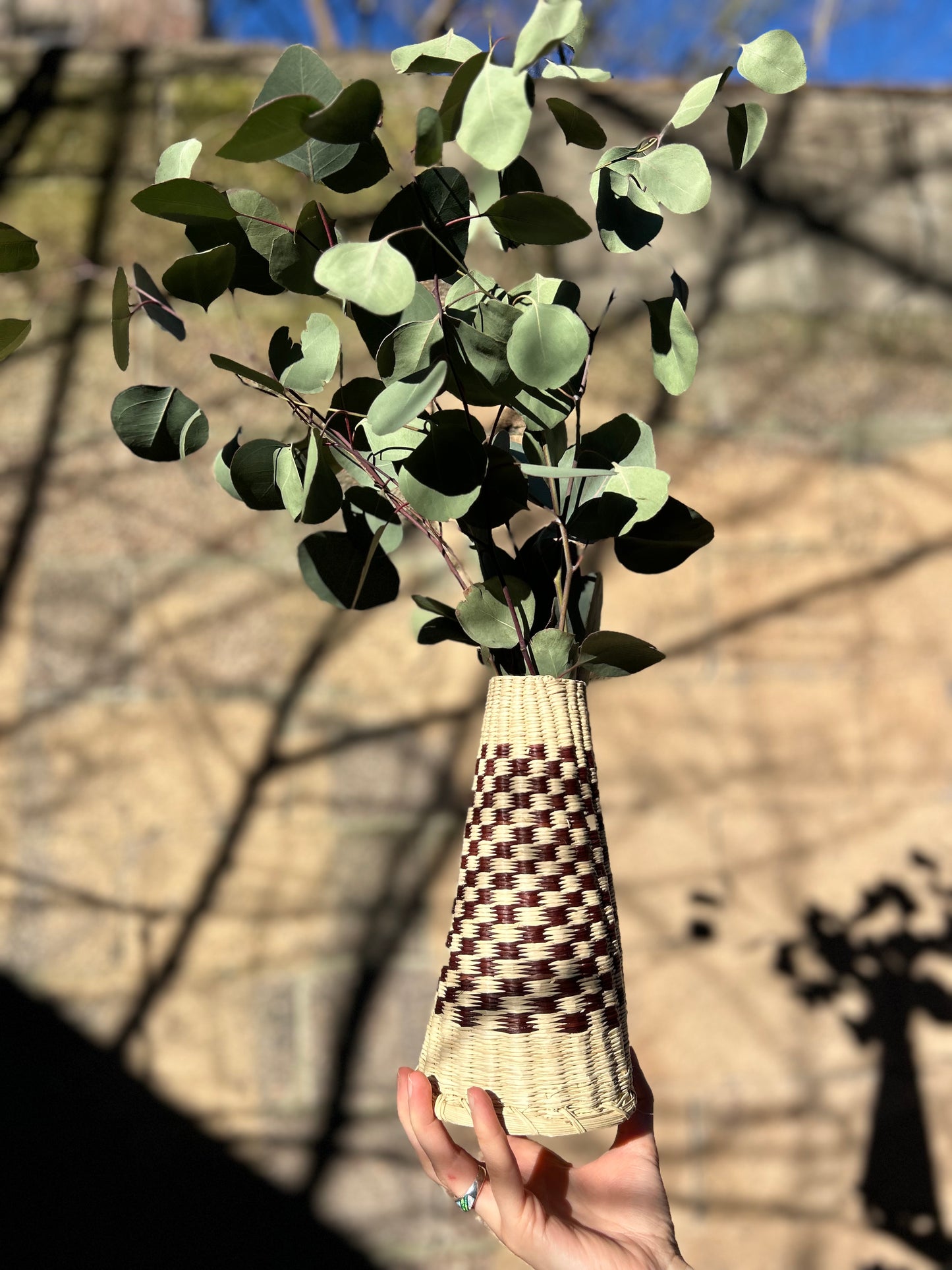 Checkered Straw Vase - brown/natural